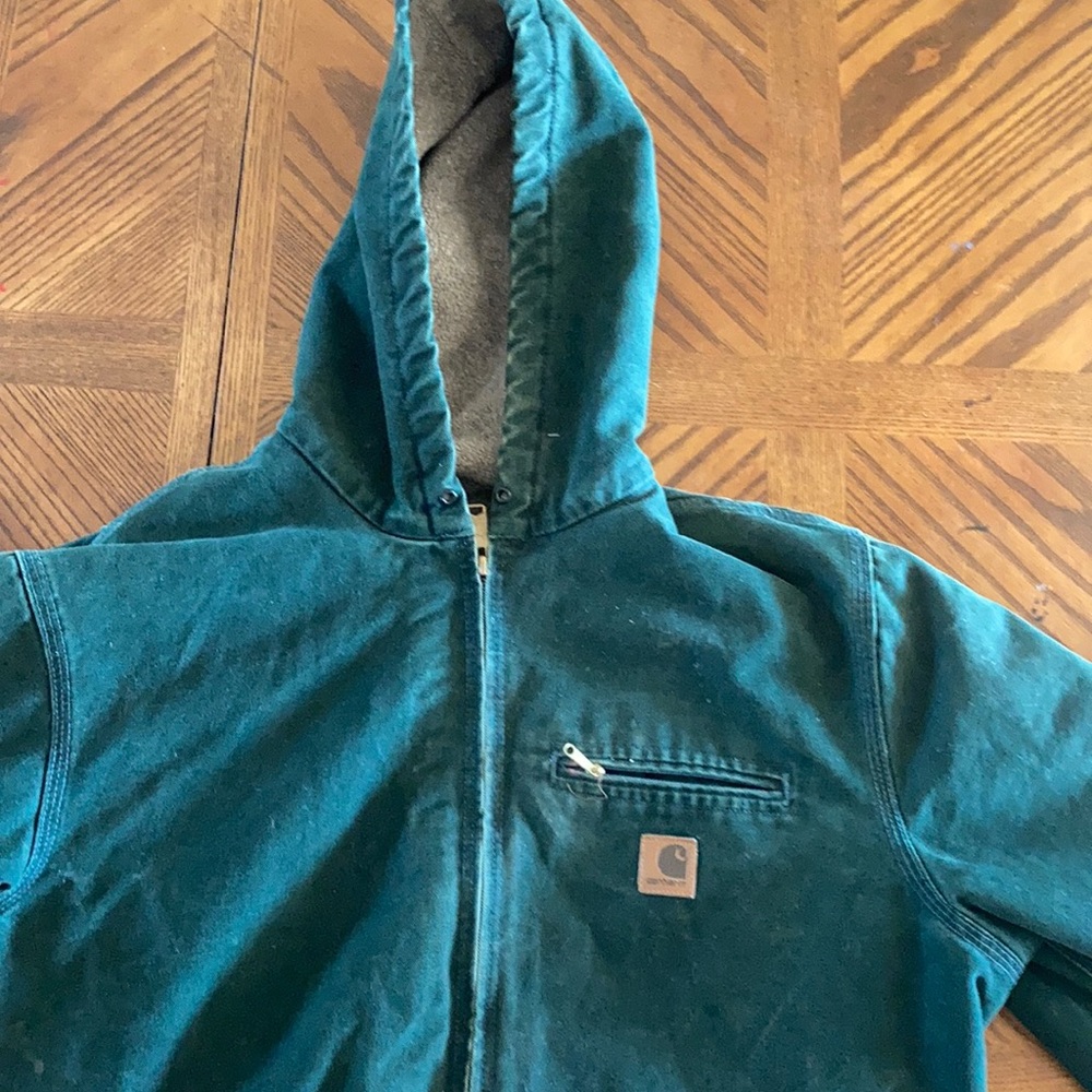 Woman’s Carhartt Sherpa lined jacket